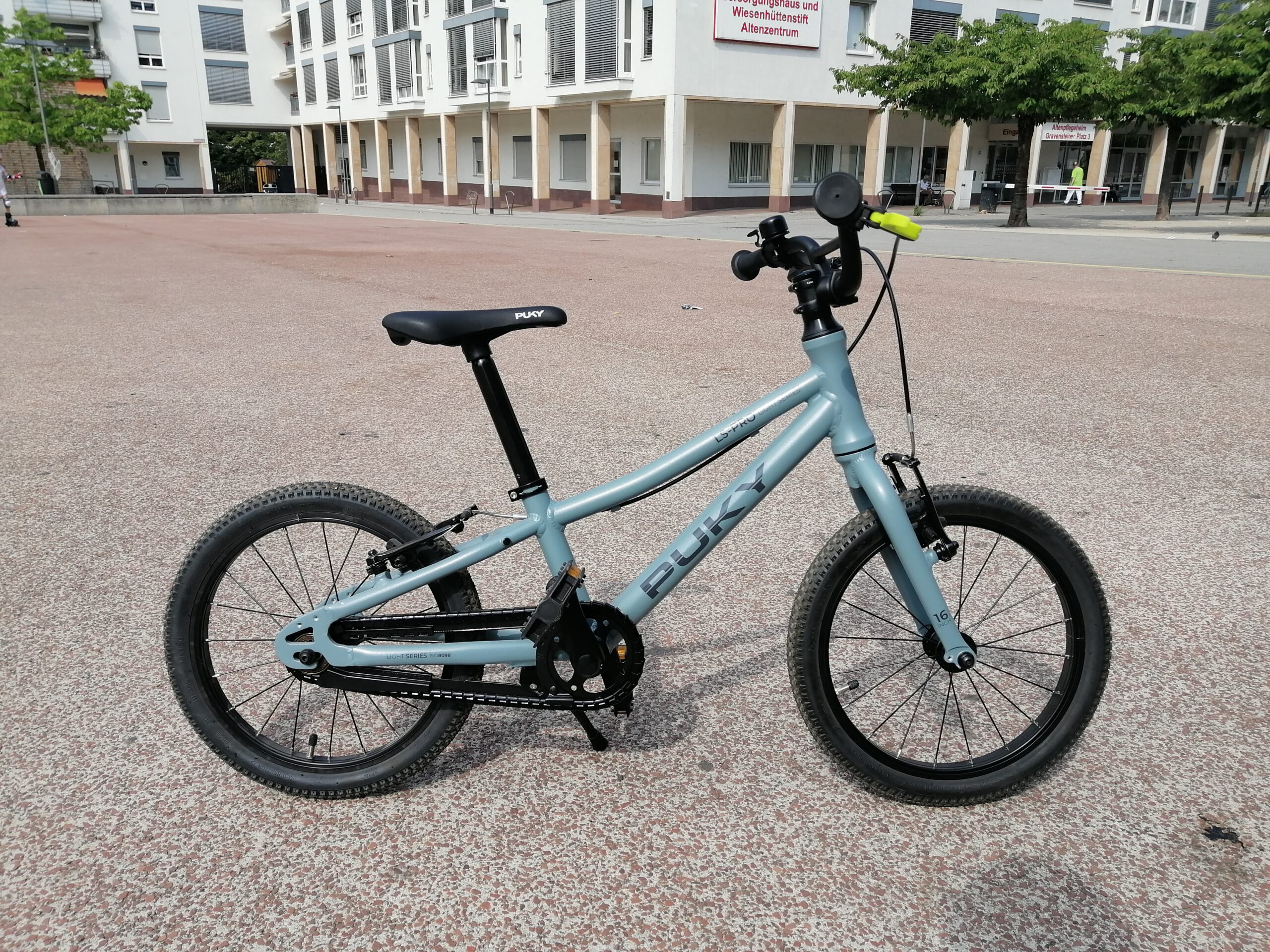 Puky LS Pro kids bike in side view