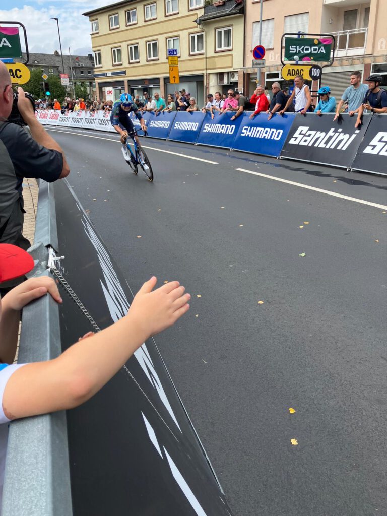 DTour-BadOrb-2026-spectator2 Spectators during the Deutschland Tour 2026 prologue.